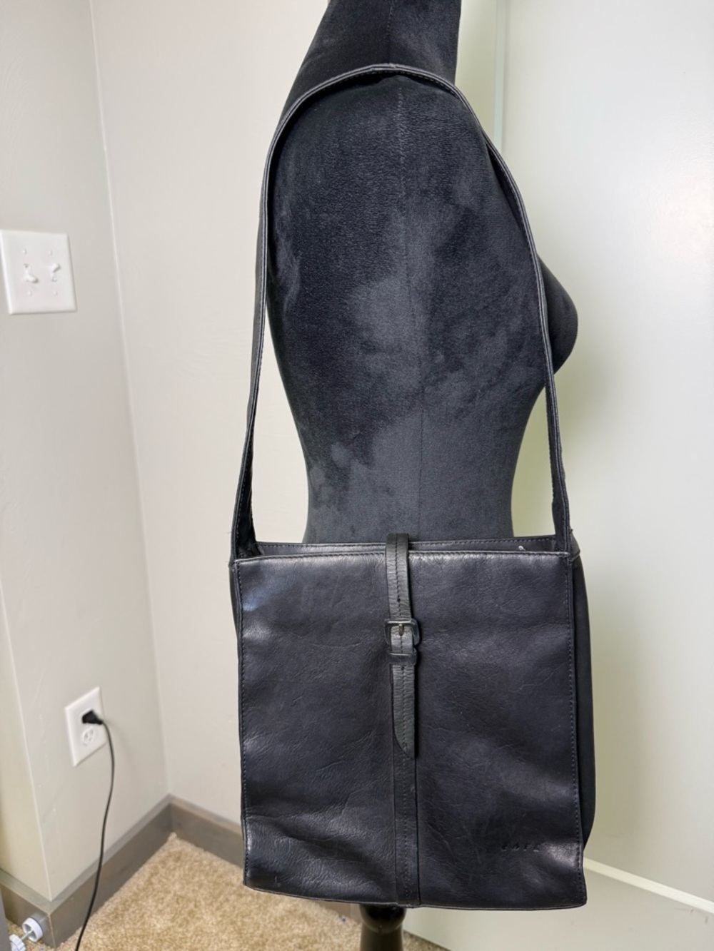 Coldwater Creek Leather Black Messenger Style Shoulder Bag Purse Classic Staple